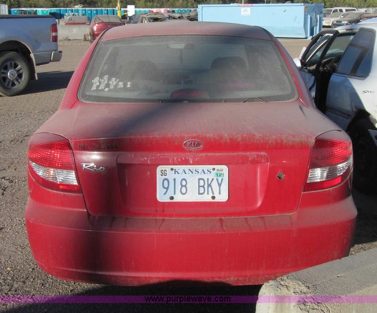 image for item H9450 2003 Kia Rio