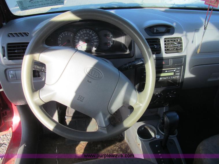 image for item H9450 2003 Kia Rio