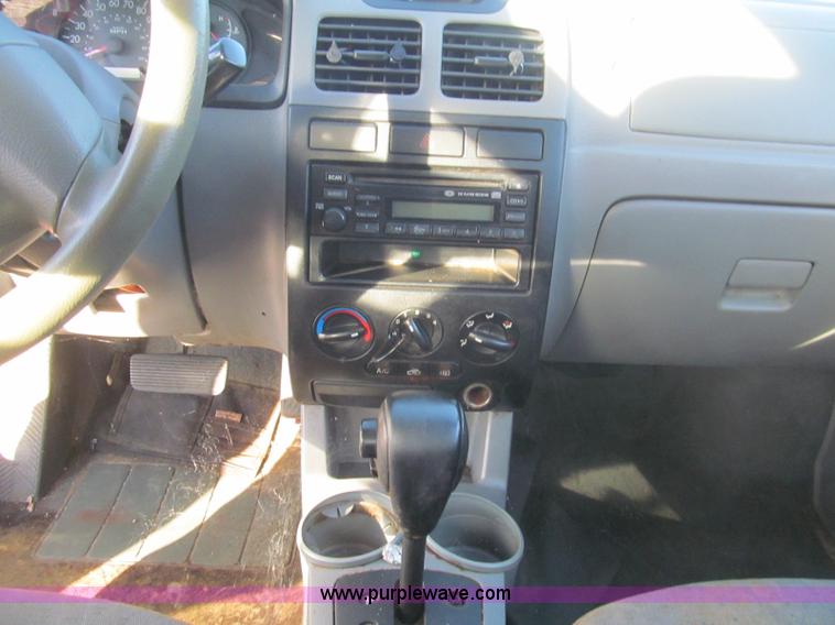 image for item H9450 2003 Kia Rio