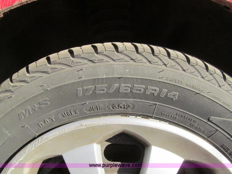 image for item H9450 2003 Kia Rio