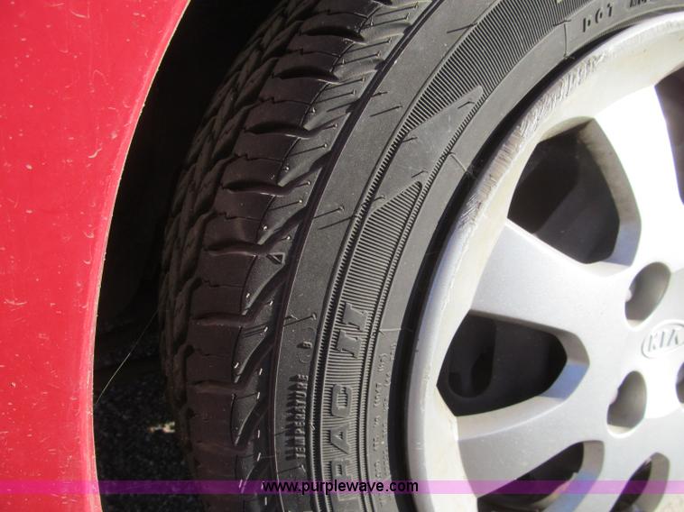 image for item H9450 2003 Kia Rio