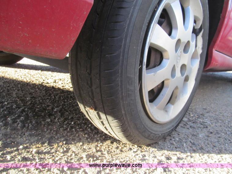 image for item H9450 2003 Kia Rio