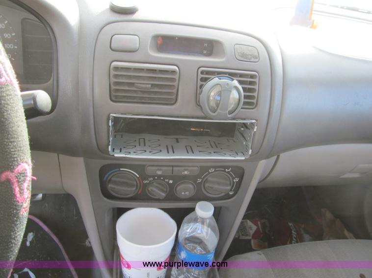 image for item H9451 2002 Toyota Corolla CE