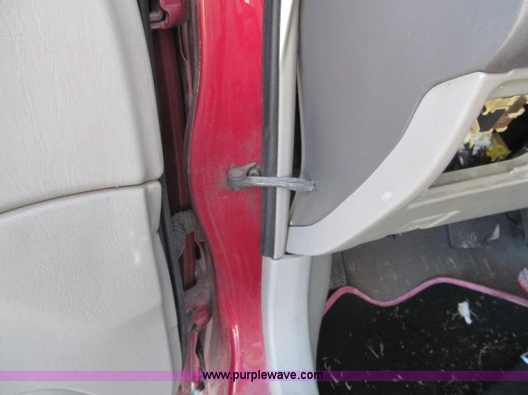 image for item H9451 2002 Toyota Corolla CE