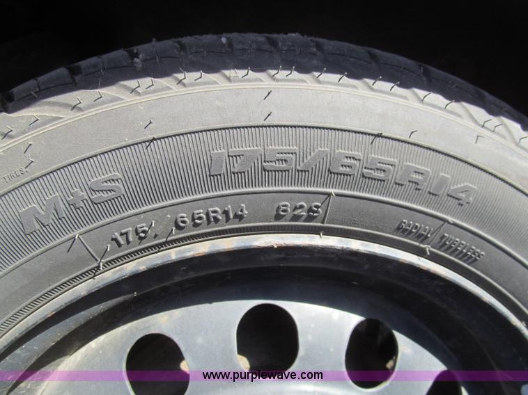 image for item H9451 2002 Toyota Corolla CE