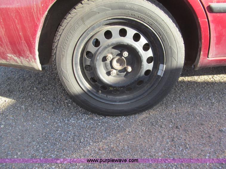 image for item H9451 2002 Toyota Corolla CE