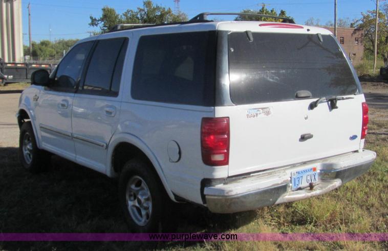 image for item H9452 1997 Ford Expedition Eddie Bauer SUV