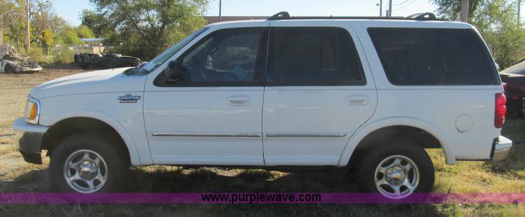 image for item H9452 1997 Ford Expedition Eddie Bauer SUV