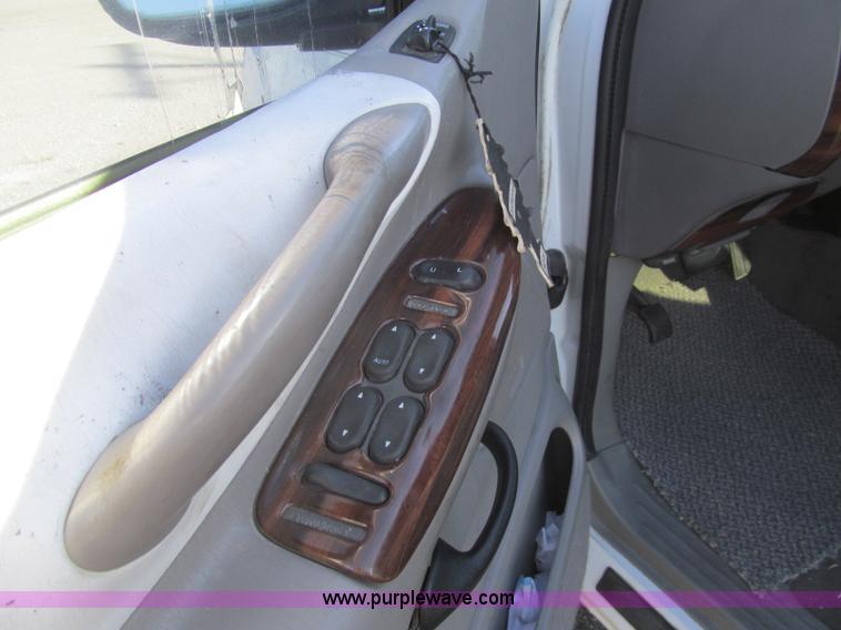 image for item H9452 1997 Ford Expedition Eddie Bauer SUV