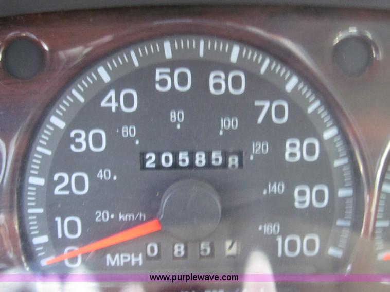 image for item H9452 1997 Ford Expedition Eddie Bauer SUV