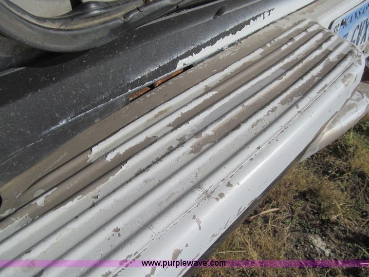 image for item H9452 1997 Ford Expedition Eddie Bauer SUV