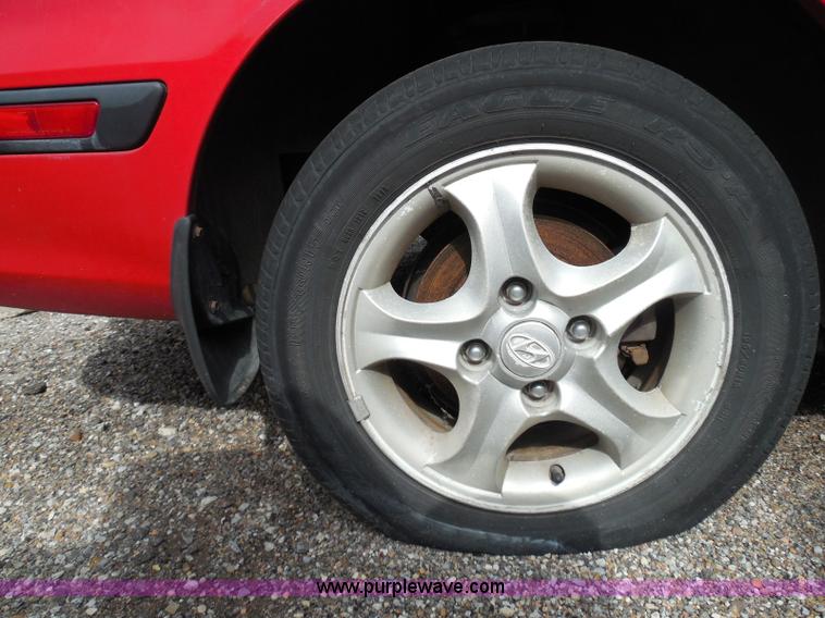 image for item I3471 2004 Hyundai Elantra GT