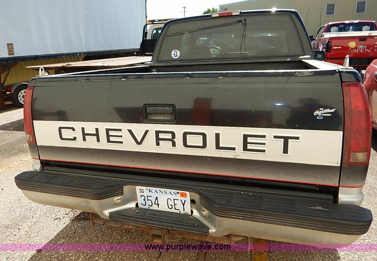 image for item I5358 1995 Chevrolet Silverado 1500 Ext. Cab pickup truck