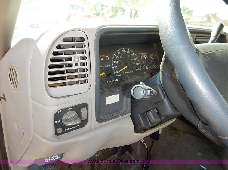 image for item I5358 1995 Chevrolet Silverado 1500 Ext. Cab pickup truck