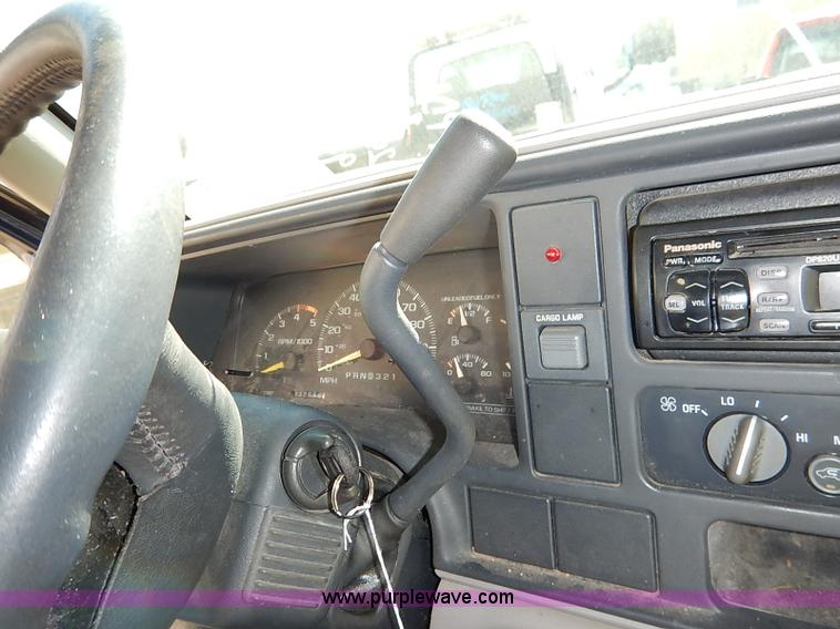 image for item I5358 1995 Chevrolet Silverado 1500 Ext. Cab pickup truck