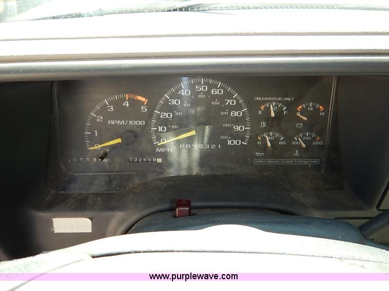 image for item I5358 1995 Chevrolet Silverado 1500 Ext. Cab pickup truck