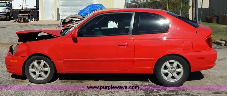 image for item I5359 2004 Hyundai Accent