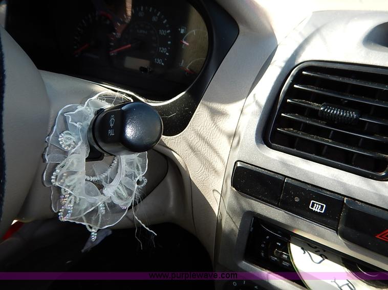 image for item I5359 2004 Hyundai Accent