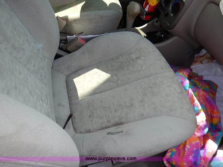 image for item I5359 2004 Hyundai Accent