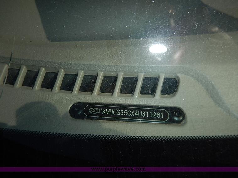 image for item I5359 2004 Hyundai Accent