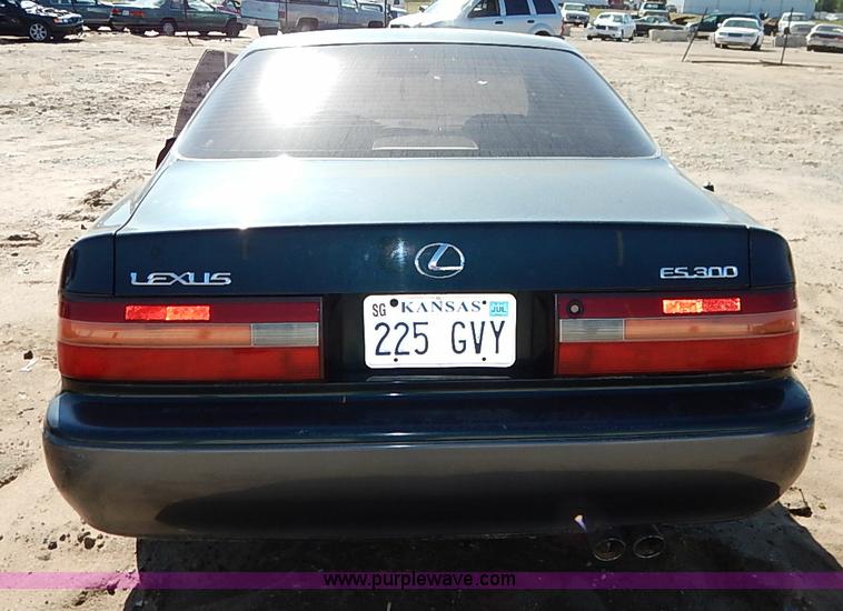 image for item I5363 1995 Lexus ES300