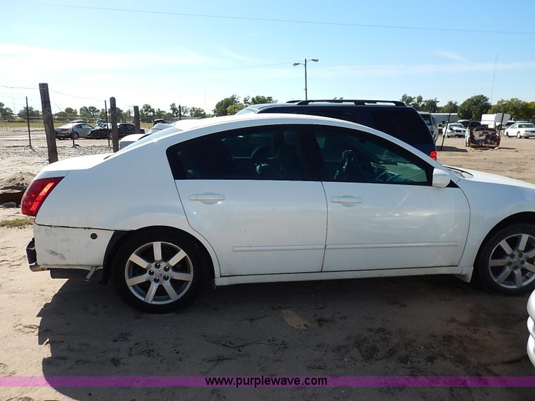 image for item I5364 2005 Nissan Maxima SL