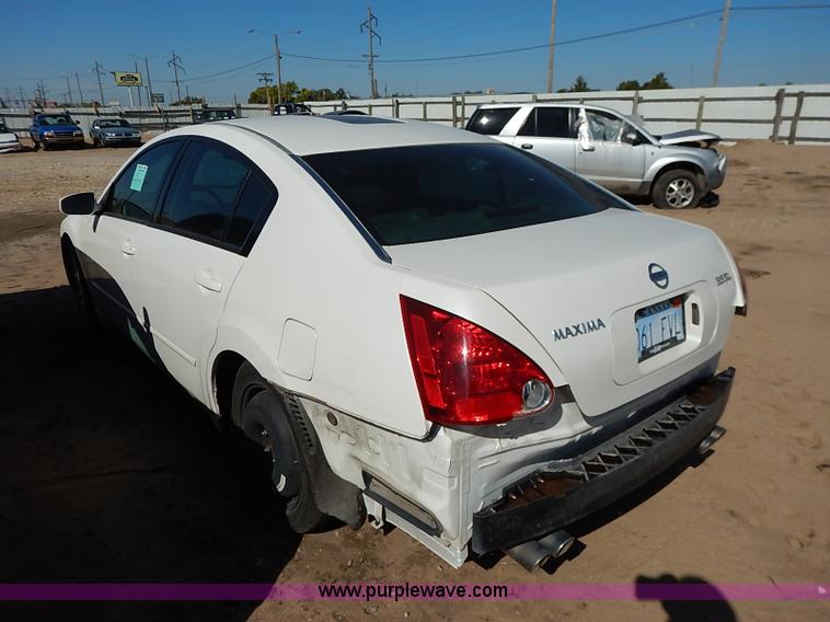 image for item I5364 2005 Nissan Maxima SL