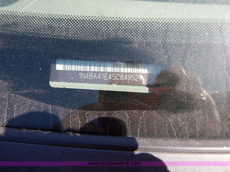 image for item I5364 2005 Nissan Maxima SL