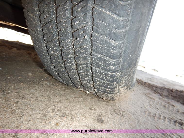 image for item I5365 2002 Dodge Intrepid SE