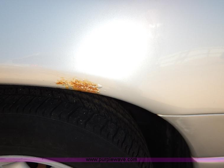 image for item I5365 2002 Dodge Intrepid SE