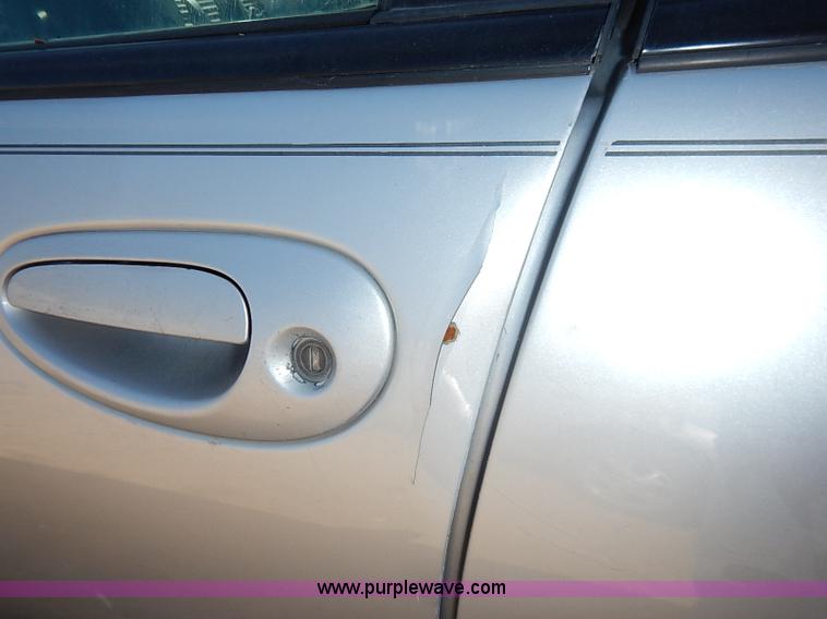 image for item I5365 2002 Dodge Intrepid SE