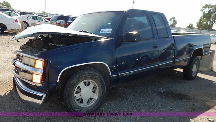image for item I5366 1996 Chevrolet Silverado 1500 Ext. Cab pickup truck