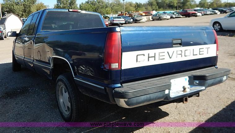 image for item I5366 1996 Chevrolet Silverado 1500 Ext. Cab pickup truck