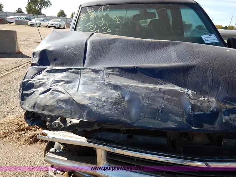 image for item I5366 1996 Chevrolet Silverado 1500 Ext. Cab pickup truck