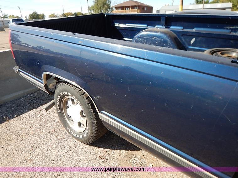 image for item I5366 1996 Chevrolet Silverado 1500 Ext. Cab pickup truck