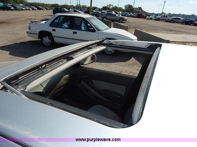 image for item I5368 1995 Toyota Camry LE