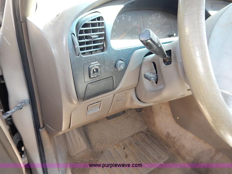 image for item I5368 1995 Toyota Camry LE