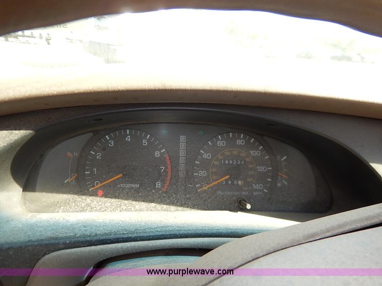 image for item I5368 1995 Toyota Camry LE