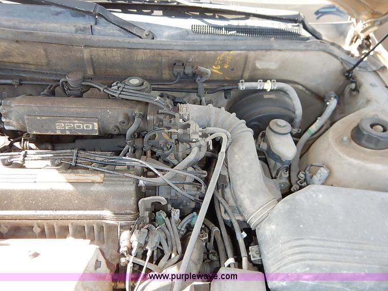 image for item I5368 1995 Toyota Camry LE
