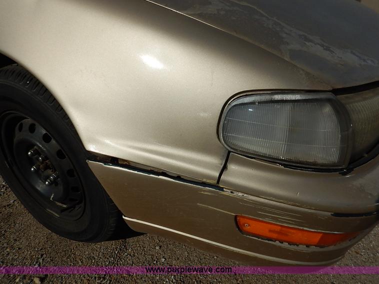 image for item I5368 1995 Toyota Camry LE