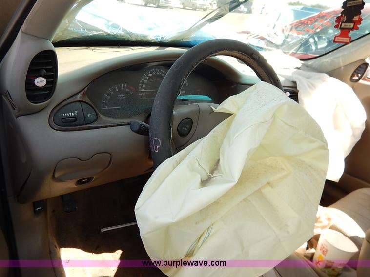 image for item I5369 2001 Chevrolet Malibu LS