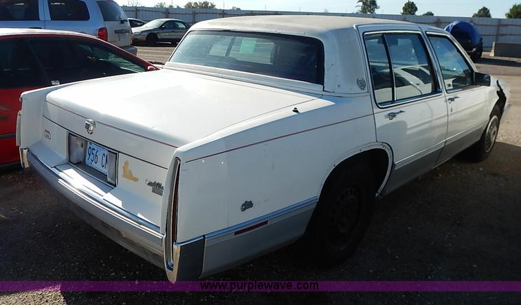 image for item I5371 1989 Cadillac DeVille Fleetwood