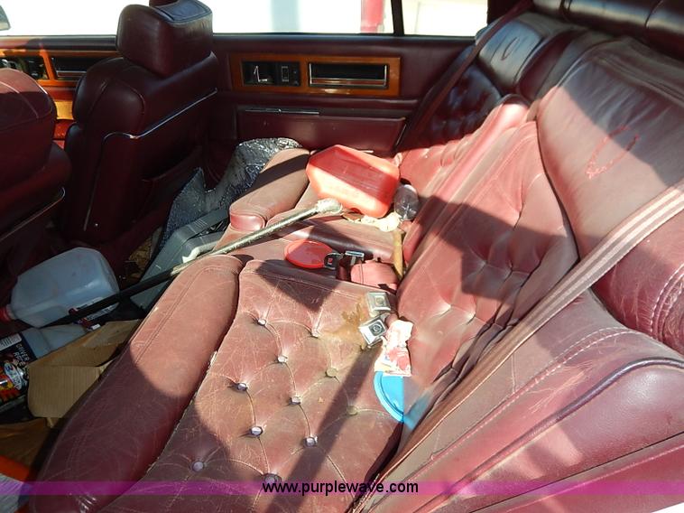 image for item I5371 1989 Cadillac DeVille Fleetwood
