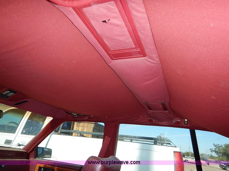 image for item I5371 1989 Cadillac DeVille Fleetwood