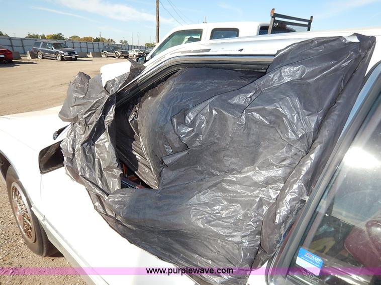 image for item I5371 1989 Cadillac DeVille Fleetwood