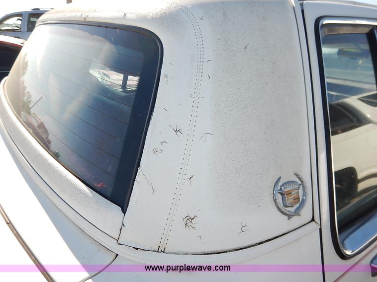 image for item I5371 1989 Cadillac DeVille Fleetwood