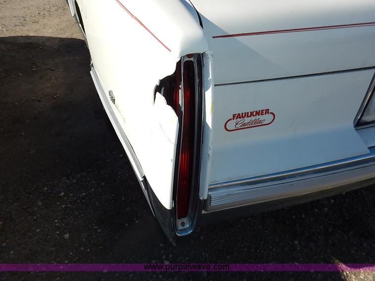 image for item I5371 1989 Cadillac DeVille Fleetwood