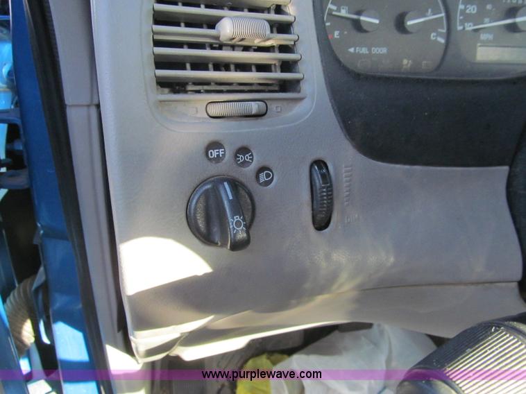 image for item I8698 1999 Ford Ranger XLT pickup truck