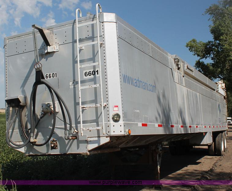 image for item E4299 1996 PMC feed trailer