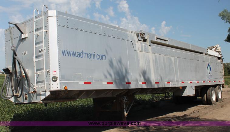image for item E4299 1996 PMC feed trailer